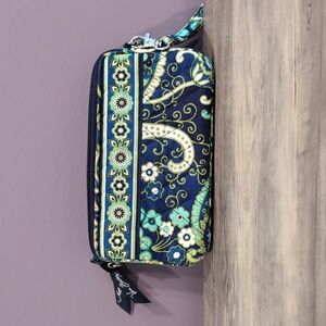 Vera Bradley Large Wristlet Rhythm and Blues